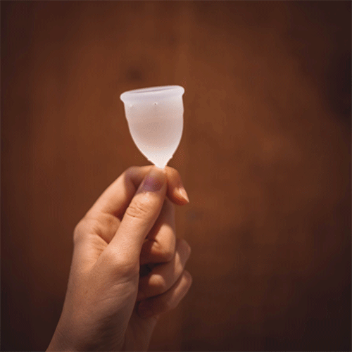 Swinging Menstrual Cup OrganiCup