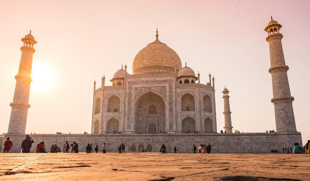 The Ultimate Travel Guide to Lesbian India